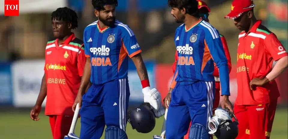 Jugadores de India y Zimbabwe en el campo de cricket