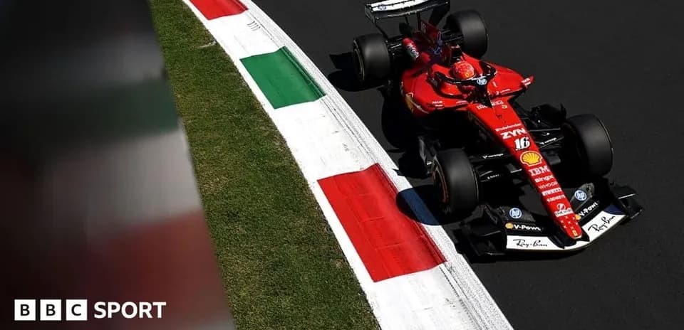 Coche de Fórmula 1 tomando una curva en pista