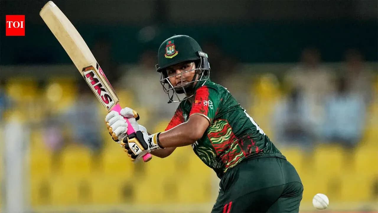 Jugador de cricket de Bangladesh bateando en partido