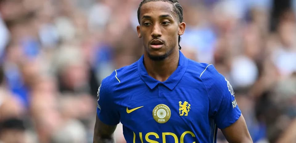 Jugador de Chelsea en acción durante el partido