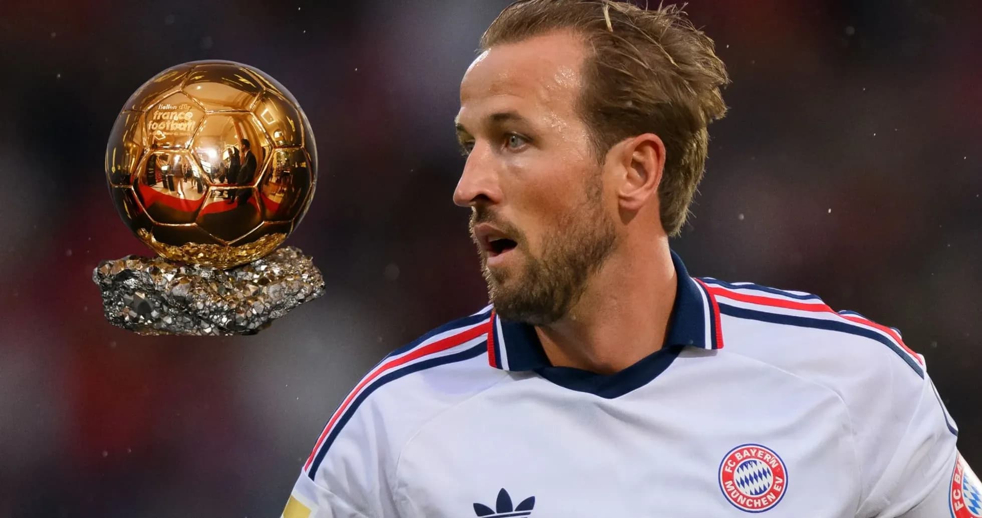 Jugador de Bayern Múnich junto al Balón de Oro