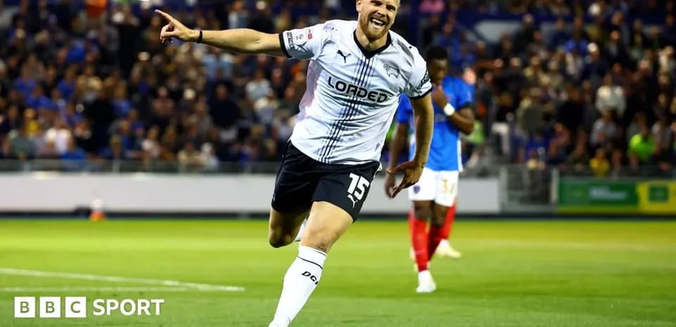 Jugador celebrando un gol en partido de fútbol