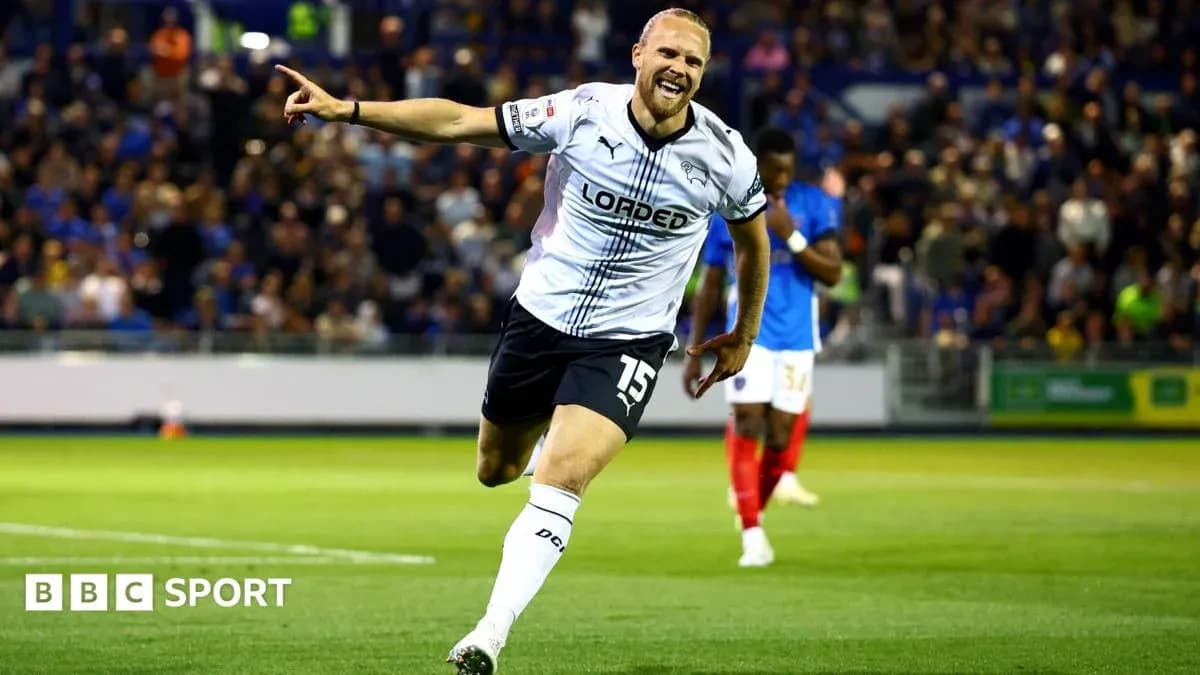 Jugador celebrando un gol en partido de fútbol