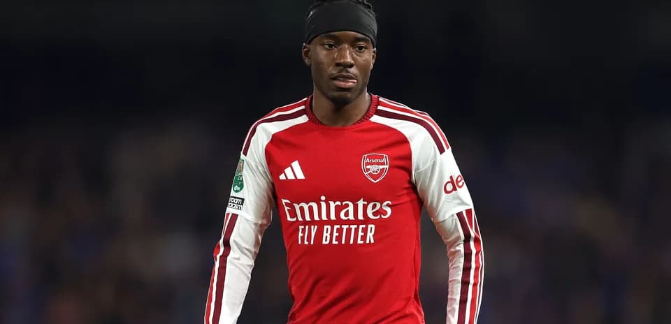 Jugador del Arsenal en acción durante el partido