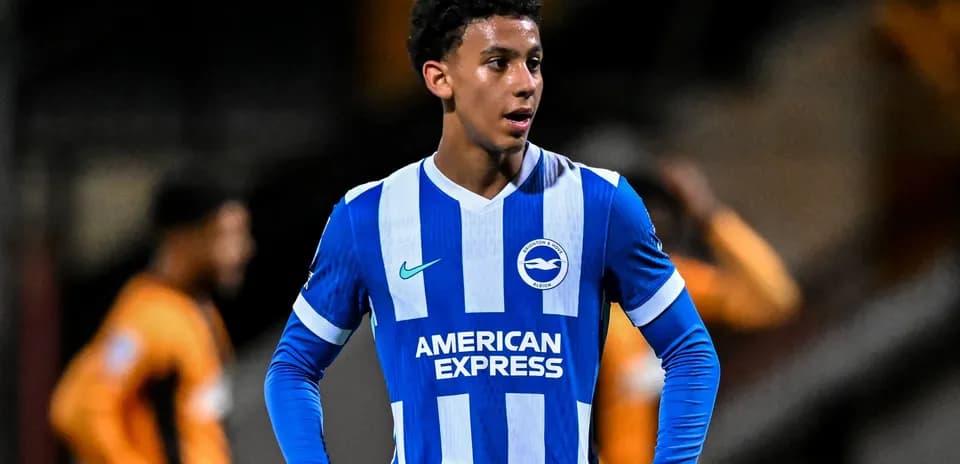 Jugador de Brighton & Hove Albion en el campo
