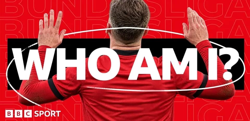 Jugador de espaldas con camiseta roja en Bundesliga