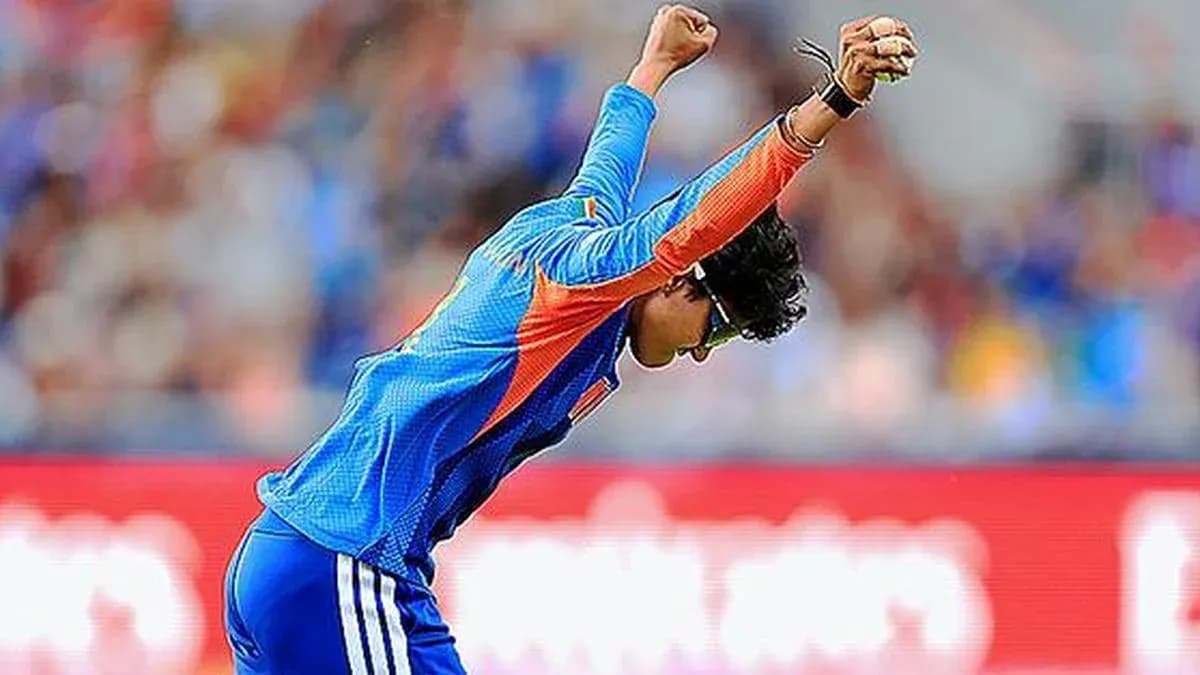 Jugador celebrando tras una jugada exitosa en cricket