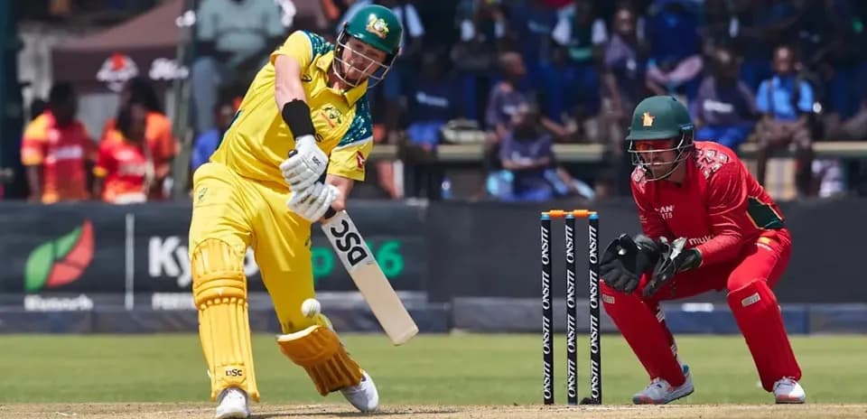 Jugador australiano bateando frente al wicket zimbabuense