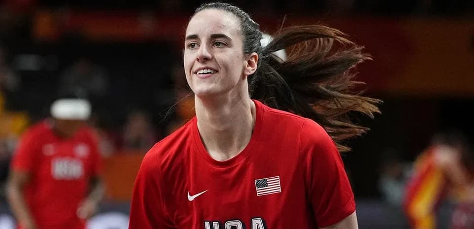 Jugadora de baloncesto de Estados Unidos en calentamiento