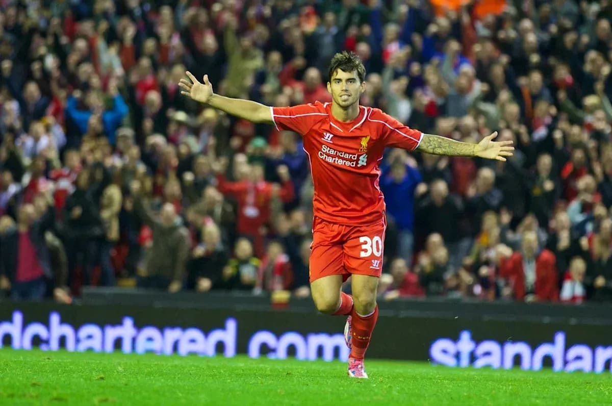 Jugador de Liverpool celebrando un gol en Anfield
