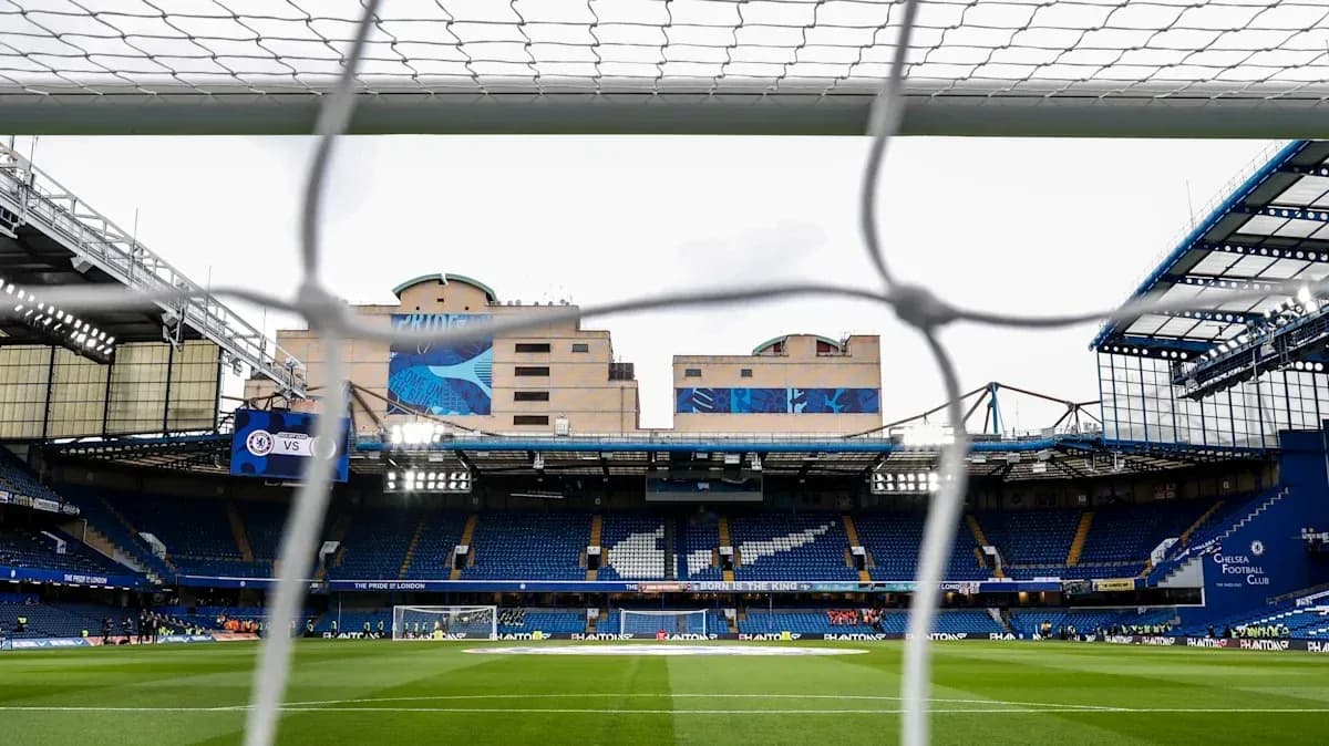 Vista del estadio Stamford Bridge desde la portería