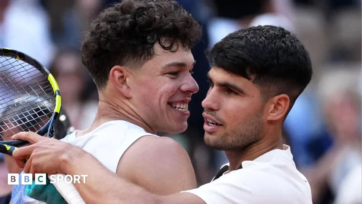 Jugadores de tenis celebrando tras un partido