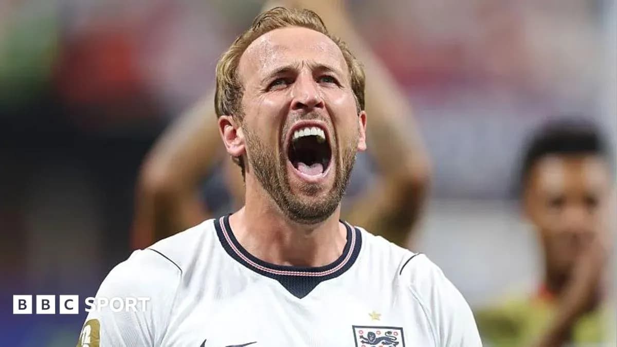 Jugador de Inglaterra celebrando con entusiasmo en el campo