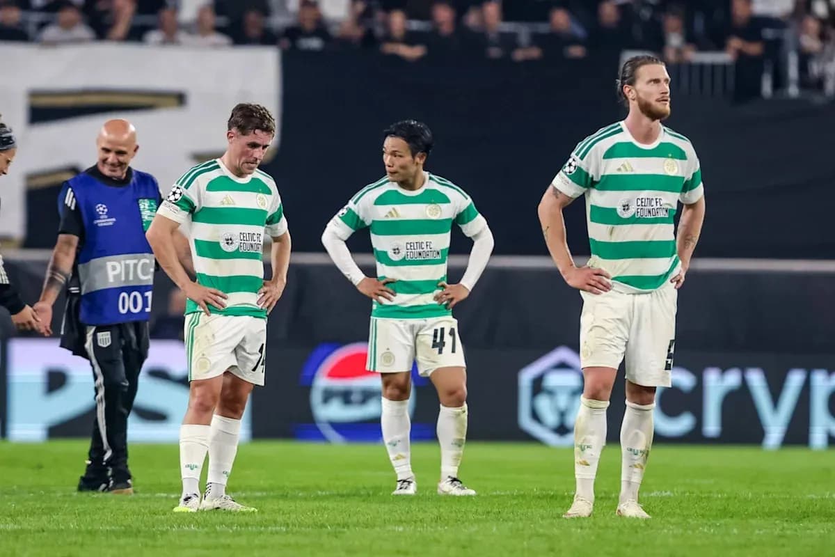 Jugadores de Celtic FC desalentados tras el partido