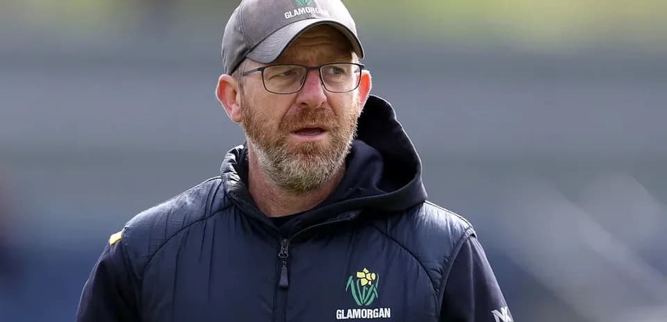 Entrenador de Glamorgan en el campo de entrenamiento