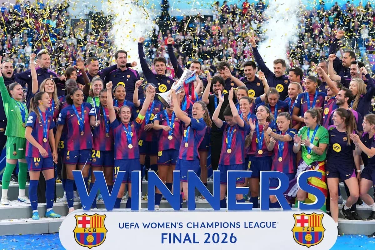 Jugadoras del FC Barcelona celebrando la victoria en final