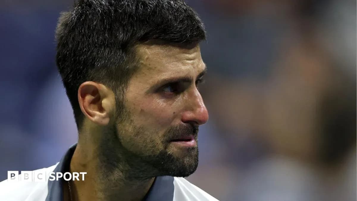 Jugador de tenis en primer plano, mirada intensa Jugador de tenis en primer plano, mirada intensa