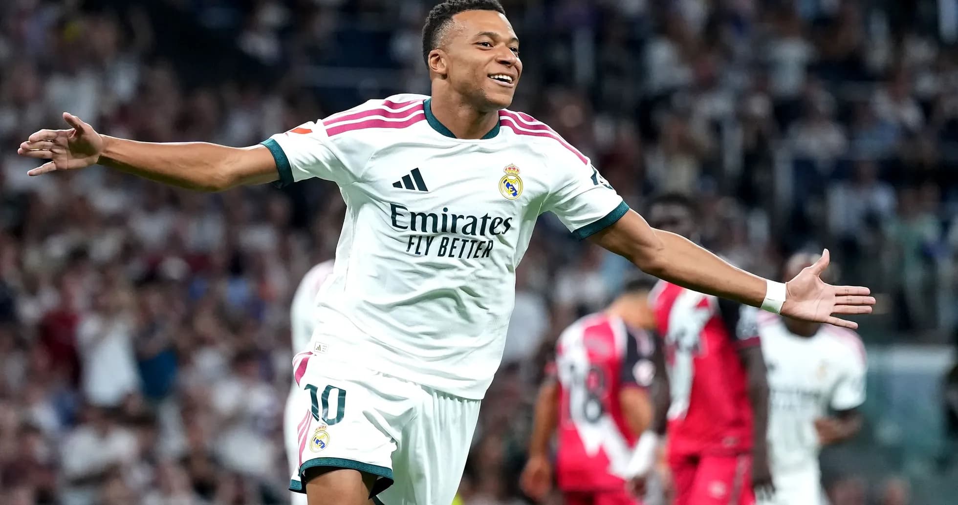 Jugador de Real Madrid celebrando un gol en el partido Jugador de Real Madrid celebrando un gol en el partido