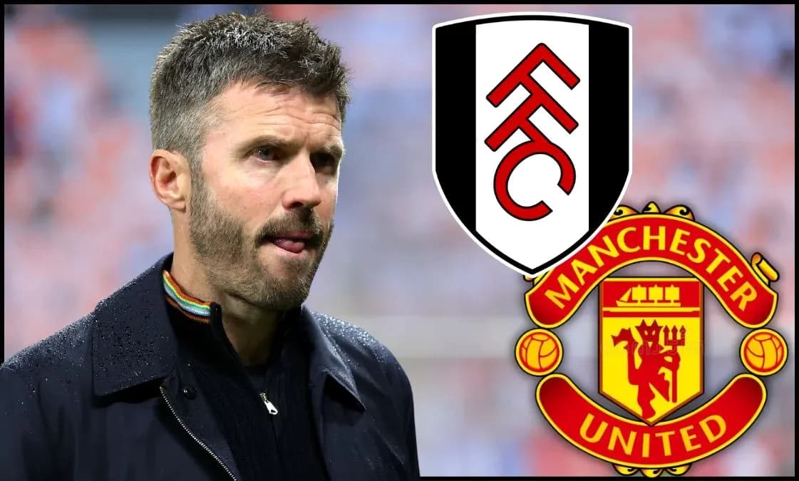 Entrenador observando el partido entre Fulham y Manchester United Entrenador observando el partido entre Fulham y Manchester United